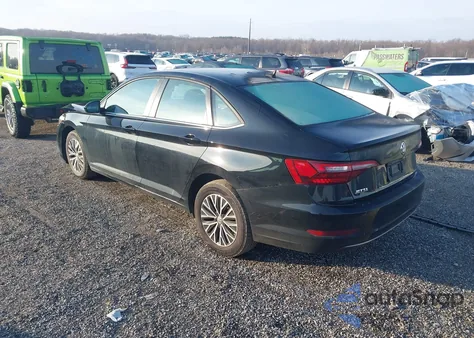 2021 Volkswagen Jetta 1.4T R-Line/1.4T S/1.4T Se z USA, uszkodzony, nr VIN 3VWC57BU8MM049745